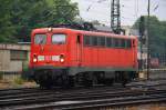 br-140-e40/207129/140-833-5-db-rangiert-in-aachen-west 140 833-5 DB rangiert in Aachen-West bei Regen am 5.7.2012.