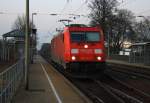 BR 185/186964/185-251-6-von-railion-kommt-als 185 251-6 von Railion kommt als Lokzug aus Richtung Herzogenrath nach Aachen-West und fhrt die Kohlscheider-Rampe hoch. Aufenommen bei der Durchfahrt in Kohlscheid bei Abendstimmung am 23.3.2012.
