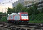br-185-private/217523/185-600-4-von-crossrail-rangiert-in 185 600-4 von Crossrail rangiert in Aachen-West in der Abendstimmung am 27.8.2012.