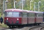 br-795-796-798-vt-95-96-98-uerdinger/37390/der-schienenbus-war-als-sonderzug-fuer Der Schienenbus war als Sonderzug fr das Mngstener Brckenfest 2009 unterwegs am 25.10.09 